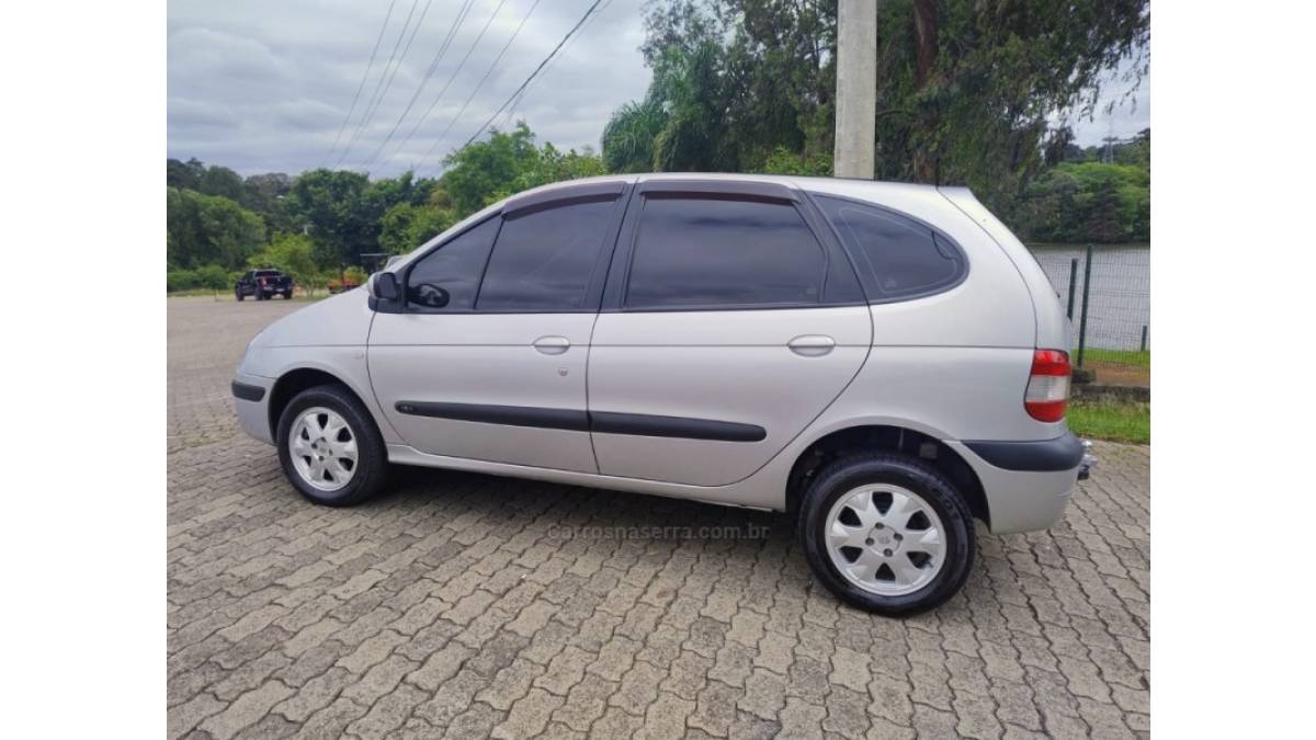 RENAULT - SCÉNIC - 2010/2010 - Cinza - R$ 29.900,00