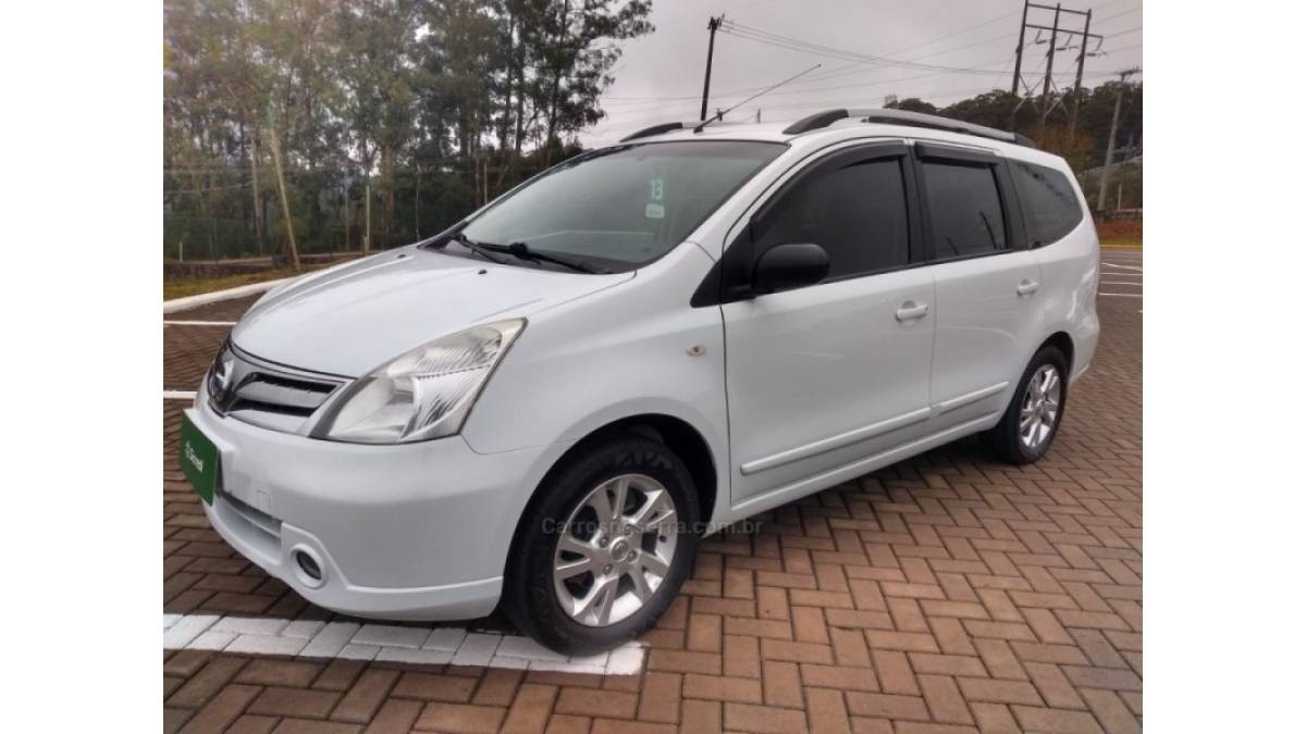 NISSAN - GRAND LIVINA - 2012/2013 - Branca - R$ 39.800,00