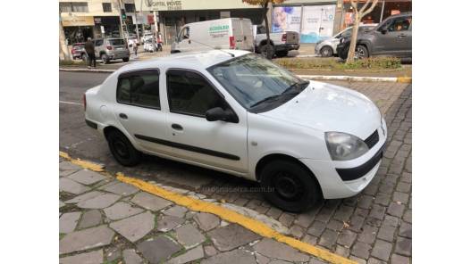 RENAULT - CLIO - 2004/2004 - Branca - R$ 18.900,00