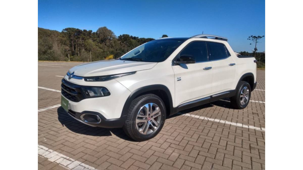 FIAT - TORO - 2017/2018 - Branca - R$ 108.900,00