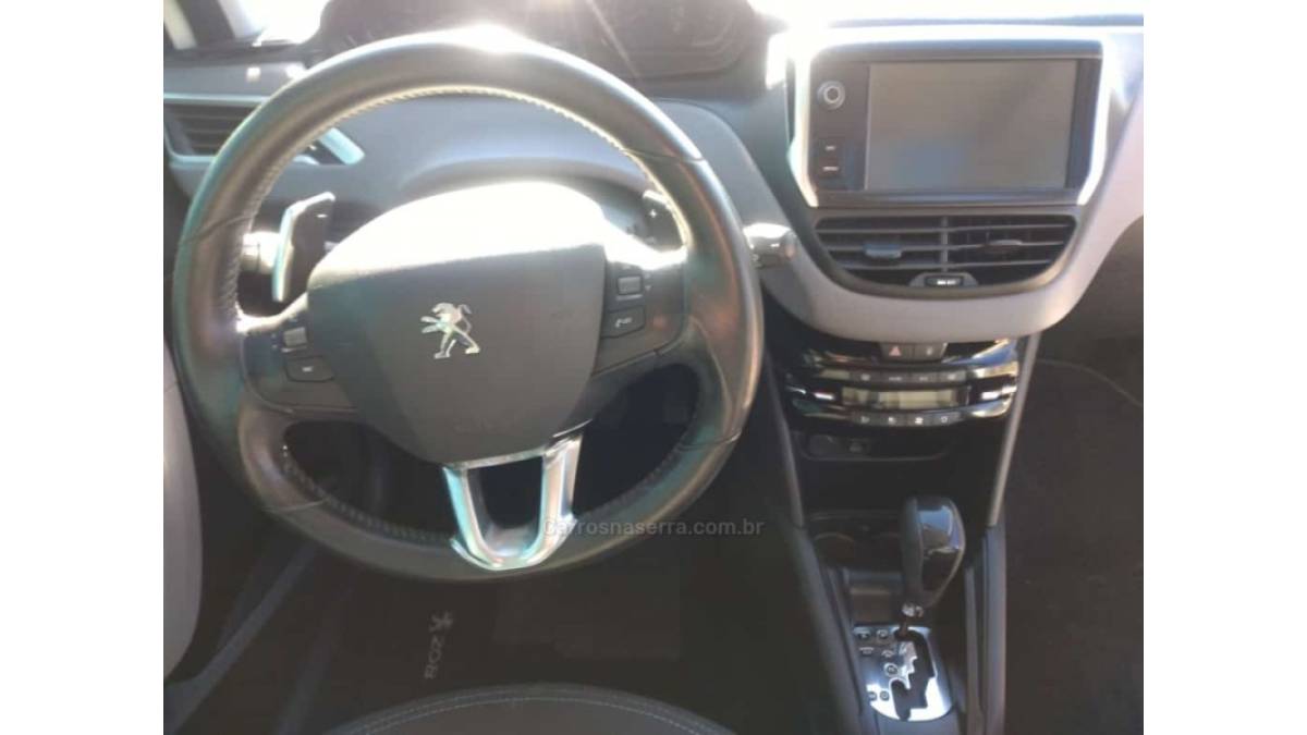 PEUGEOT - 208 - 2016/2017 - Branca - R$ 52.800,00